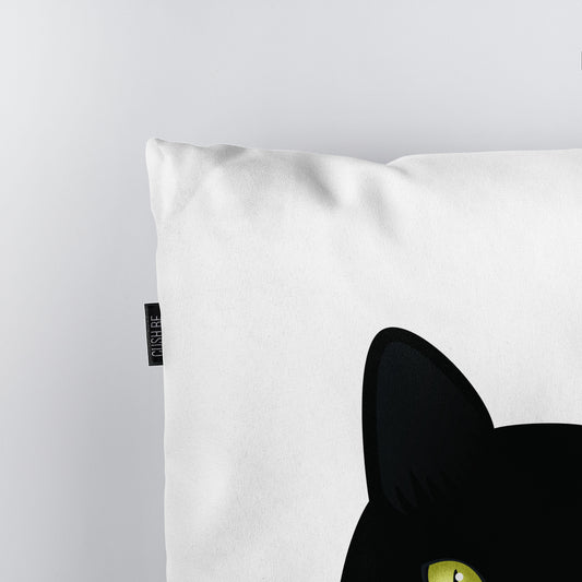 Възглавница Черна котка със светнали очи