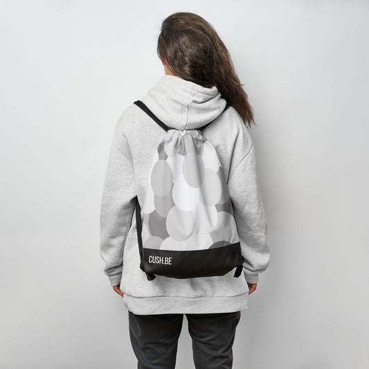 Мешка Бели и черни точки