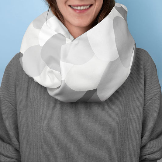 Шал Бели и черни точки