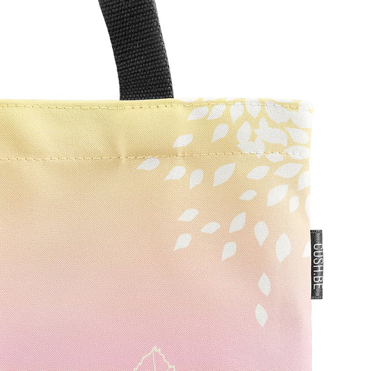 Чанта Птица кацнала на клон