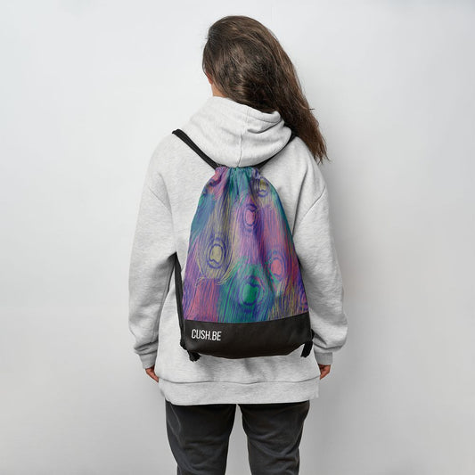 Мешка Паунови пера