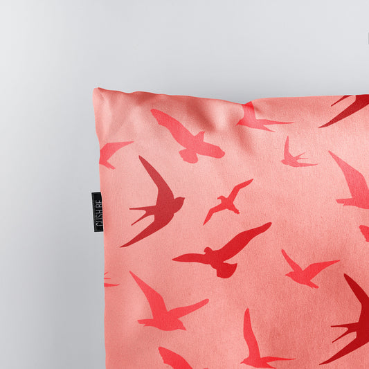 Възглавница Летящи птици в розовото небе