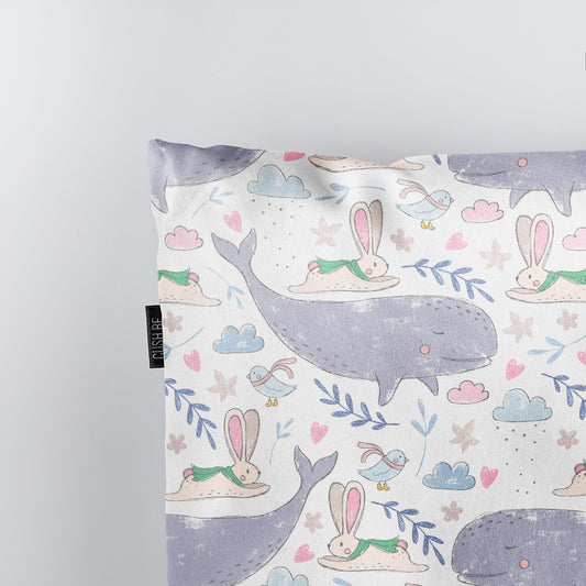 Възглавница Птица кацнала на кит