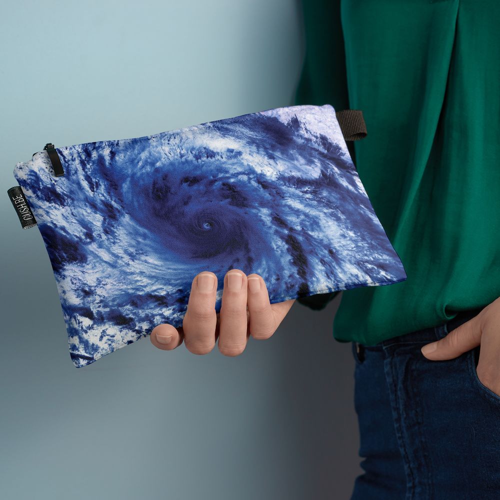 Несесер Тропически циклон