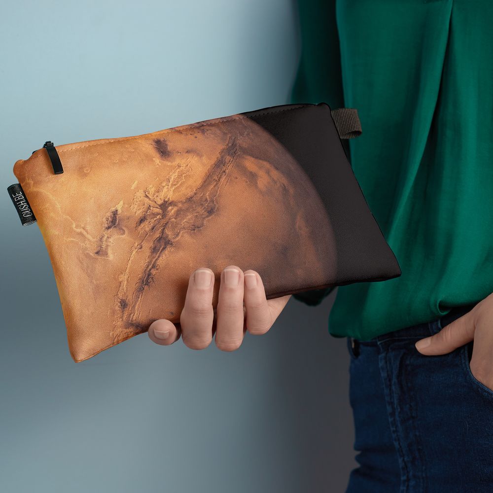 Несесер Долината Маринер на Марс