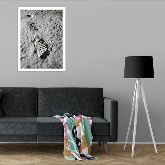 Плакат Една малка стъпка