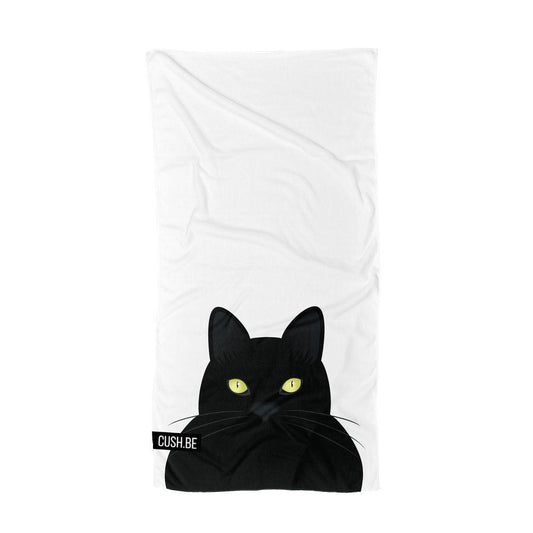 Black_cat_with_shining_eyes