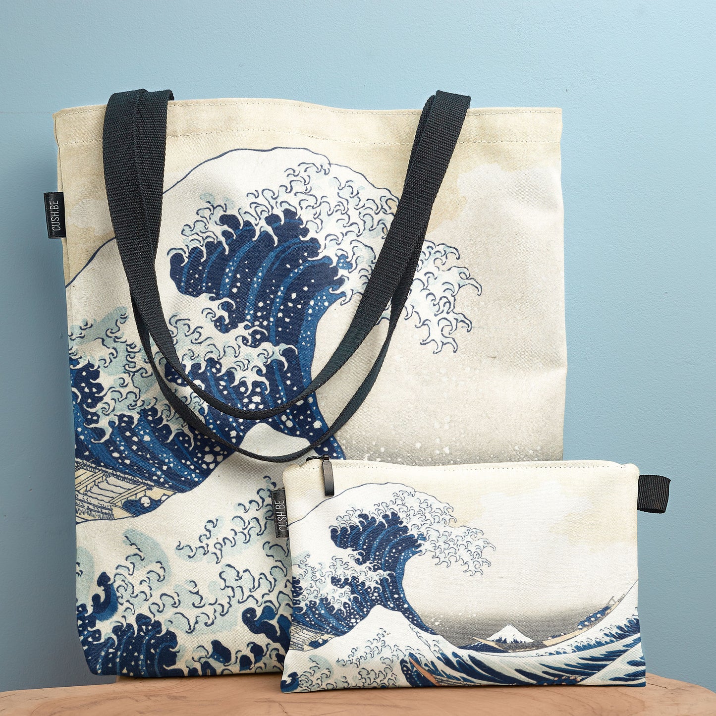 Чанта Голямата вълна край Канагава на Кацушика Хокусай